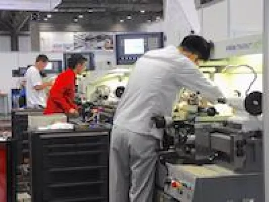 Bild: WEILER und KUNZMANN sponsern die Berufe-WM WorldSkills in Abu Dhabi