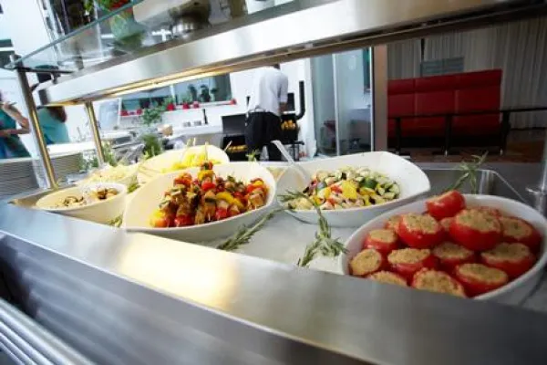 Bild: Vegan vs. Beef – Zwei Lebenswelten, eine Bühne im ARCOTEL Kaiserwasser Wien