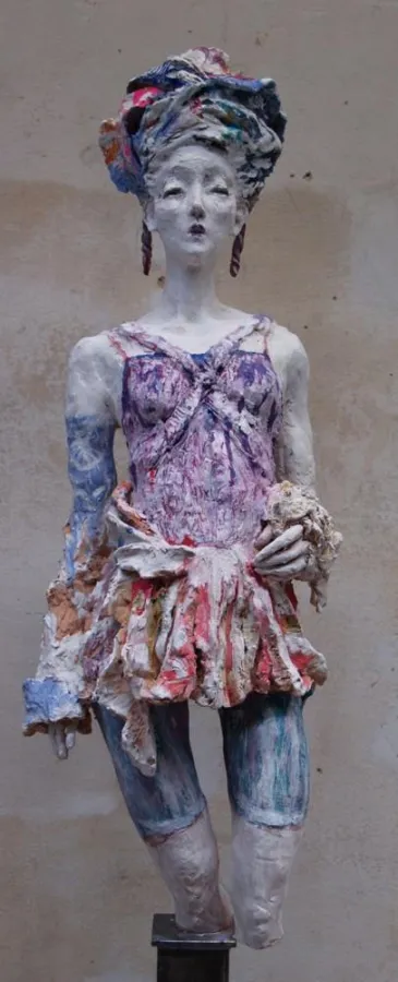 Andreas Wachter, Britta, 2009, Terrakotta, 100 x 34 x 24 cm