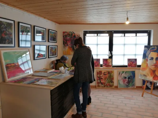 Bild: Einladung zur Kunstbegegnung: Malerin Olga David öffnet ihre Türen während der „Offenen Ateliers RLP"