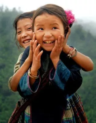 Intrepid kooperiert mit Plan International Bild: Intrepid kooperiert mit Plan International