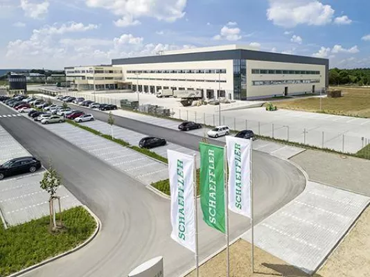 Bild: Schaeffler eröffnet neues Logistikzentrum in Kitzingen