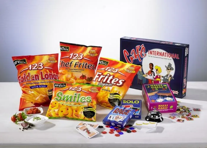 AMIGO Spiel + Freizeit GmbH kooperiert mit McCain - AMIGO-Spiele-Highlights jetzt tiefgekühlt Bild: AMIGO Spiel + Freizeit GmbH kooperiert mit McCain - AMIGO-Spiele-Highlights jetzt tiefgekühlt