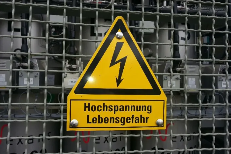 Bild: Elektroexperten diskutieren über Recht und Sicherheit