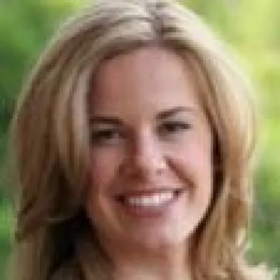 Bild: Knigge-Tipps fürs Firmenfest: Damit aus der fröhlichen Weihnachtsfeier keine böse Überraschung wird