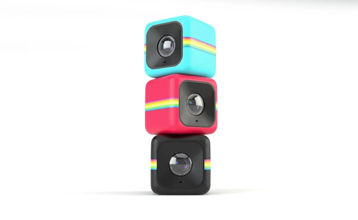 Polaroid Cube - Alle Farben gestapelt ©Polaroid