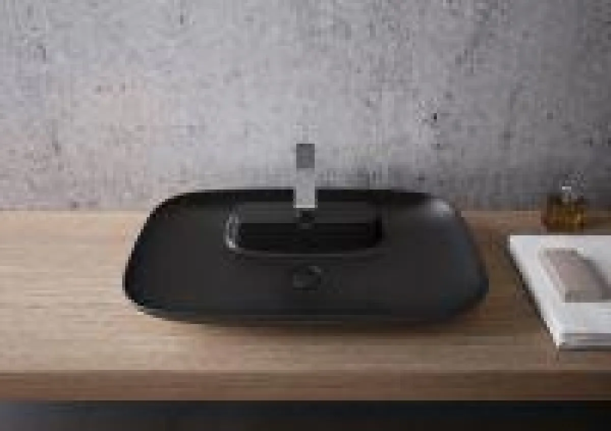 Rechteckiges Aufsatzwaschbecken der Badkollektion Memoria Black mit matter Oberfläche in Schwarz von VitrA Bad