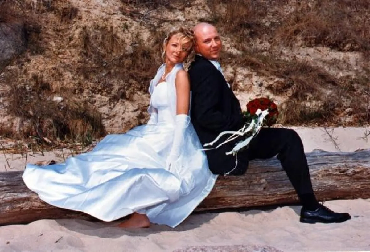 Hochzeitspaar am Strand