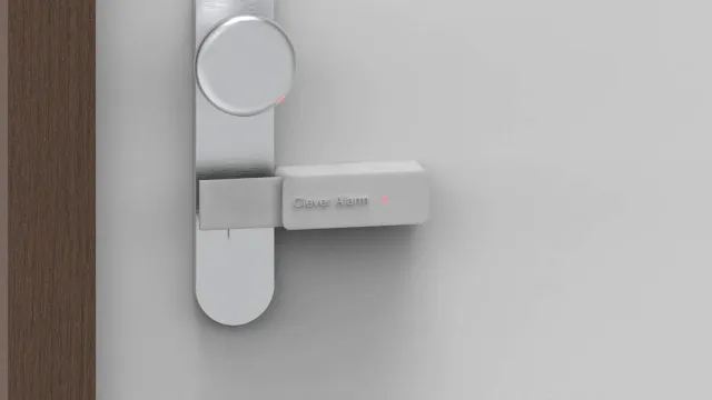 Bild: Cleveralarm: Das innovative Alarmgerät schützt Wohnungstüren vor Einbruch mit Dietrich, Säure & Brecheisen.