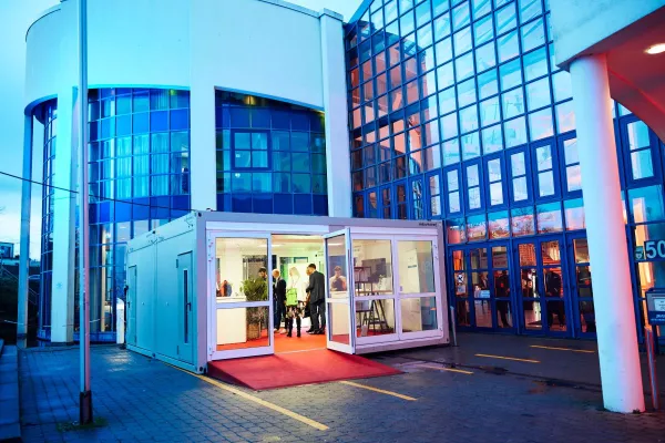 Begegnungsraum im ELA Container Bild: Begegnungsraum im ELA Container