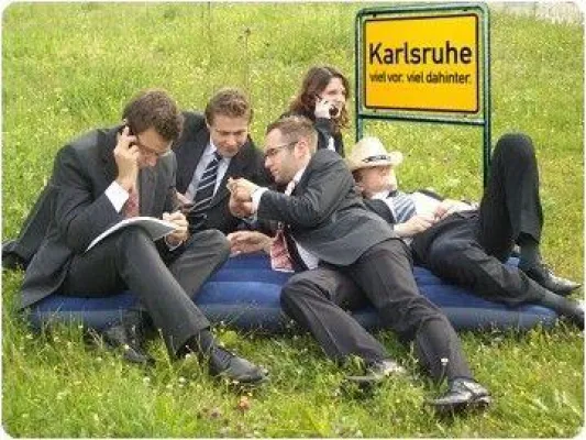 Bild: gloveler.com ist Partner der Stadtmarketing-Kampagne von Karlsruhe „Viel vor, viel dahinter“