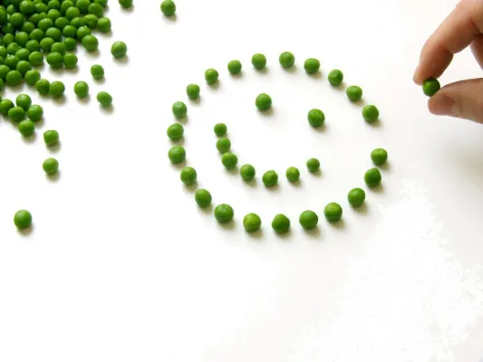 Bild: Gymnasiasten gestalten neuen Speiseplan gemeinsam mit L & D