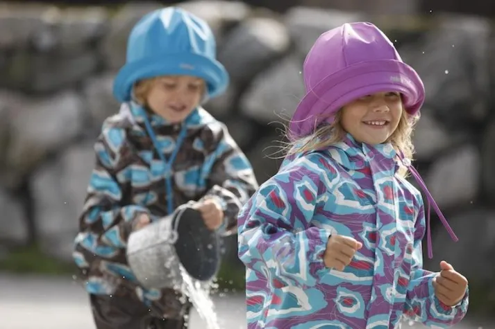 Bild: Reima® Schweiz – Rundum Wetterschutz für Kids, sogar vor UV-Strahlen