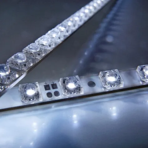 Bild: Vielseitig einsetzbar SuperFlux LED Leisten mit innovativem Konzept