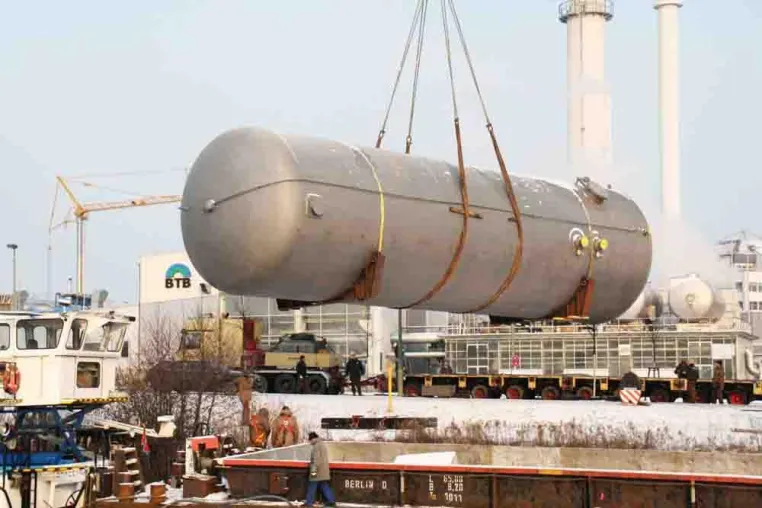 Bild: Wärmespeicher für die neue Energiezentrale am Standort Adlershof