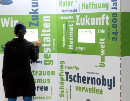 Bild: "25 Jahre nach Tschernobyl - Menschen - Orte - Solidarität" Wanderausstellung und Zeitzeugen zu Gast in Kassel