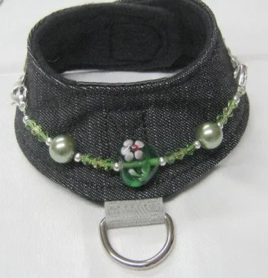 Bild: Neues Hundehalsband und Hundeschmuck aus der Collection "Laura la Bell"