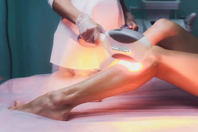 Bild: Mehr Verbraucherschutz bei Beauty-Geräten und ihren Anwendungen in der Apparativen Kosmetik