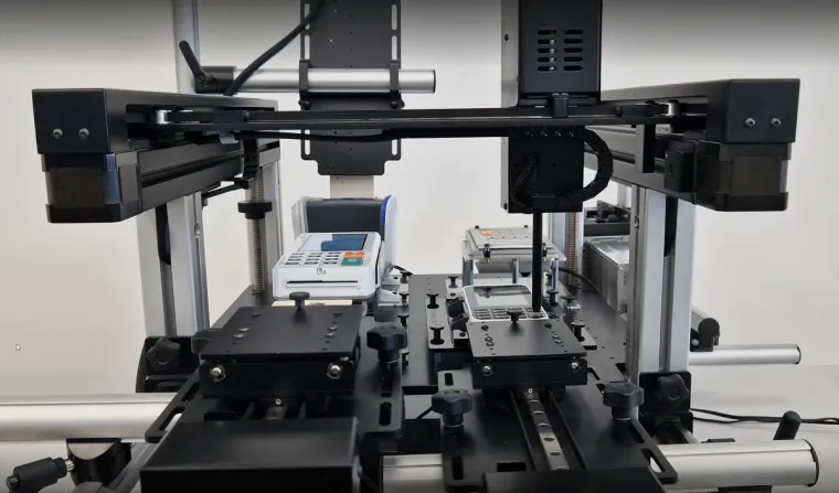 Bild: Neuer Robot T4 für EFT/POS Terminal Tests von Abrantix auf dem Markt