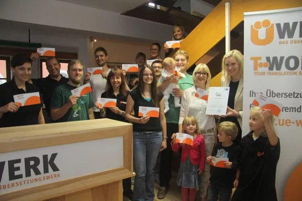 Bild: „Mit ElternKOMPETENZ gewinnen“ - Die Ü-Werk GmbH stärkt familienfreundliche Angebote