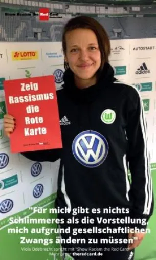 Bild: „...ich wollte ja nur Fußballspielen.“ Eine Weltmeisterin über Sexismus und Diskriminierung im Fußball