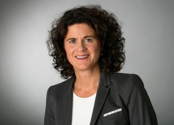 Bild: Astrid Schulte wird weitere Geschäftsführerin der Heraeus Bildungsstiftung