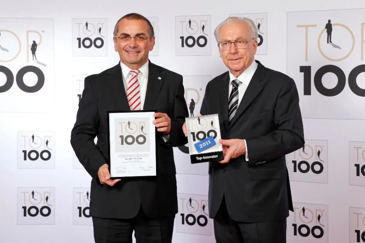 Die Gustav Klein GmbH & Co. KG aus Schongau erhält das Gütesiegel „Top 100“.