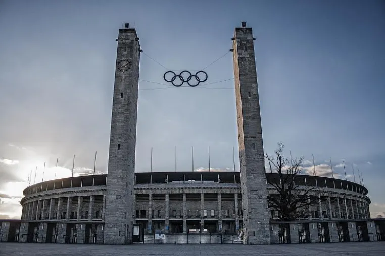 ABSOLUT Sport bietet FANfreundliche Pakete zum DFB-Pokalfinale 2015 Bild: ABSOLUT Sport bietet FANfreundliche Pakete zum DFB-Pokalfinale 2015