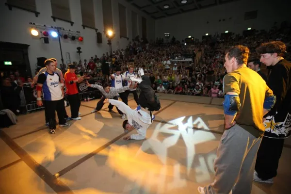 Bild: Heißer Tanz im Hörsaal