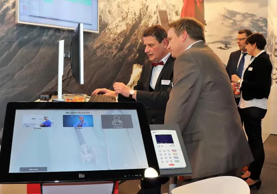 Bild: Patiententerminal und Dynamic View begeistern Messebesucher