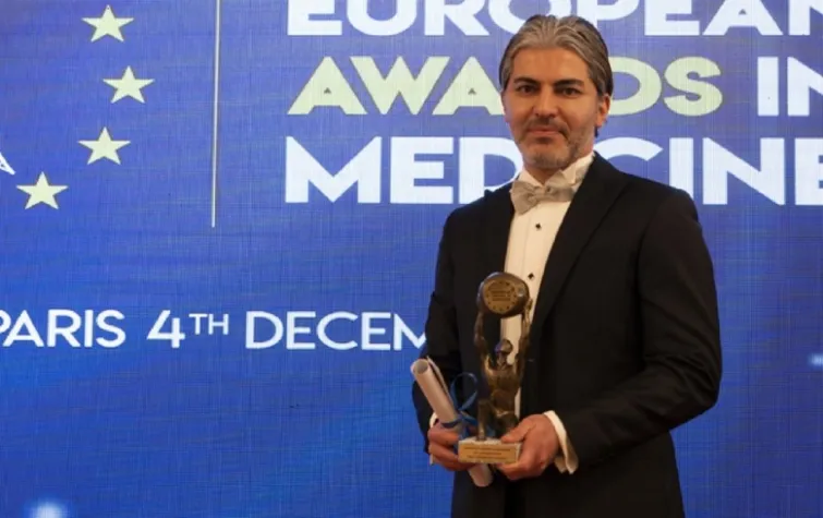 Bild: Preis für Haartransplantationen: Dr. Serkan Aygin gewinnt!