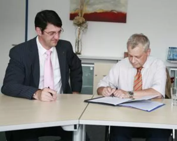 Hochschule Weserbergland kooperiert mit Schulen der Region Bild: Hochschule Weserbergland kooperiert mit Schulen der Region