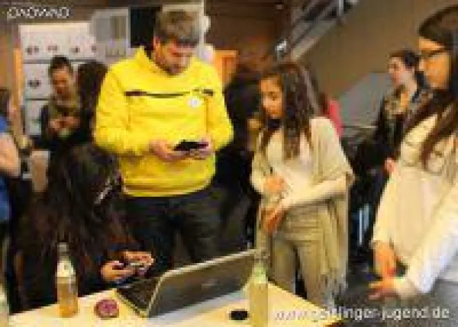 Digitale Jugendbeteiligung für die Generation Online Bild: Digitale Jugendbeteiligung für die Generation Online