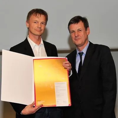 DENKalender 2012 glänzt mit Bronze Bild: DENKalender 2012 glänzt mit Bronze