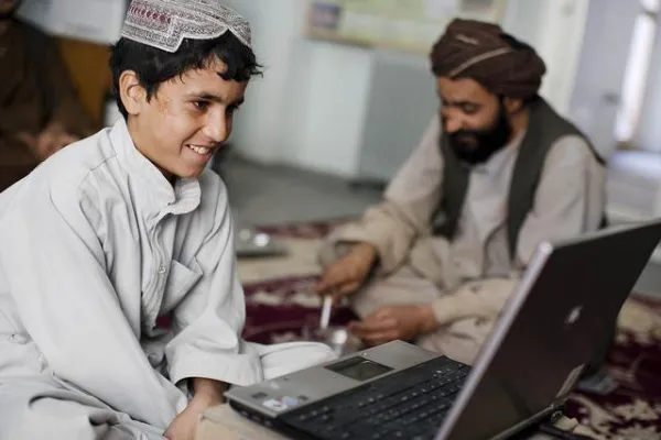 Bild: RESET Spezial: Flüchtlingshilfe 2.0 – Wie kann Flüchtlingshilfe im digitalen Zeitalter aussehen?