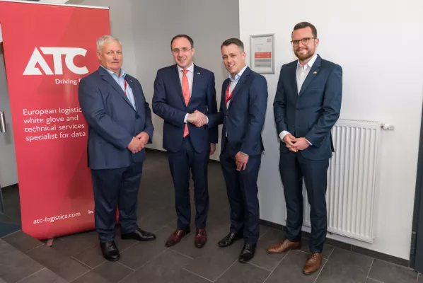 Bild: ATC stellt während irischer Handelsmission neuen Elektro-LKW vor