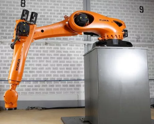 Bild: Automation wird einfach - KUKA Roboter GmbH auf der K 2010