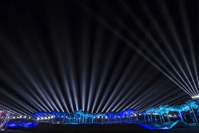 Bild: phase7 gestaltete Lichtfestival in den Swarovski Kristallwelten