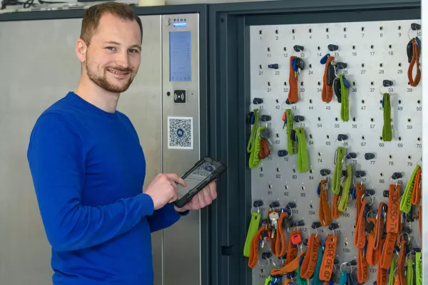 Das Ende des Schlüsselbretts - geoCapture Tourenplanung macht den digitalen Schlüsselschrank effizient Bild: Das Ende des Schlüsselbretts - geoCapture Tourenplanung macht den digitalen Schlüsselschrank effizient