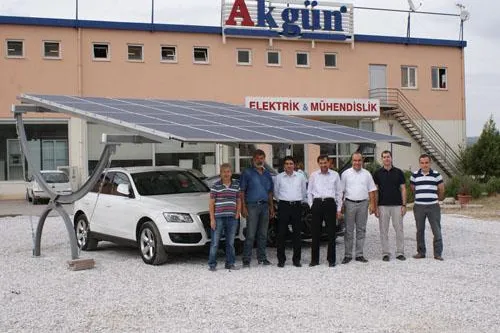 Bild: alfasolar realisiert Solar-Carport als Pilotprojekt in der Türkei