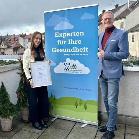 Bild: Gesundheitsnetz QuE Nürnberg wird als erstes bayerisches Praxisnetz nach Stufe II anerkannt