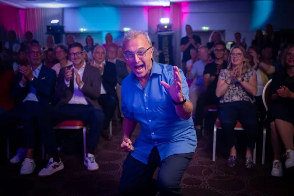 "Bewusstsein bescheißt - Unterbewusstsein belohnt" Bild: "Bewusstsein bescheißt - Unterbewusstsein belohnt"