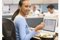 Bild: Genussvolle Ernährung im stressigen Büroalltag