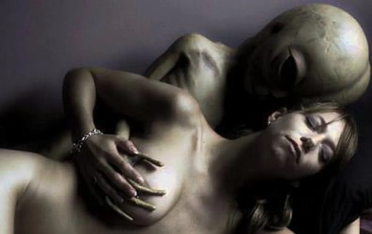 Alien-Sex Männer-Phantasien?