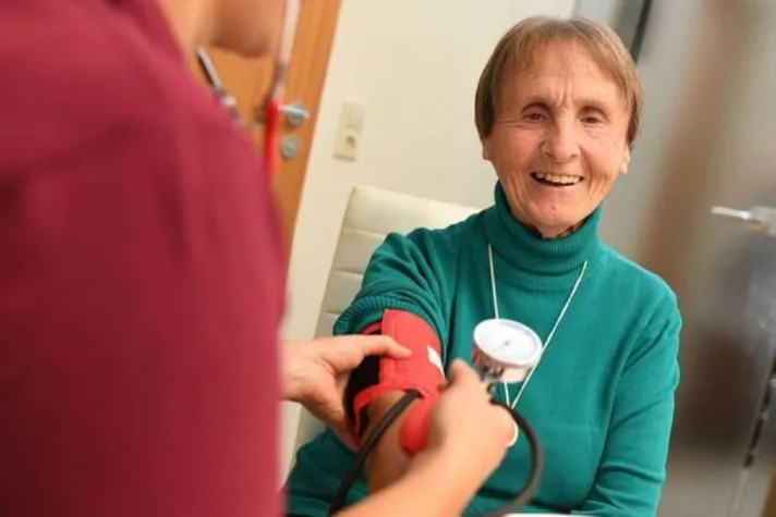 „Ambulante Pflegepraxis“ – Land Baden-Württemberg fördert neues Pilotprojekt Bild: „Ambulante Pflegepraxis“ – Land Baden-Württemberg fördert neues Pilotprojekt