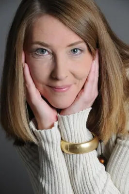 Neues Fundament – verschönerte Fassade– neue Inhaberin: Buchhandlung in Utting eröffnet neu Bild: Neues Fundament – verschönerte Fassade– neue Inhaberin: Buchhandlung in Utting eröffnet neu