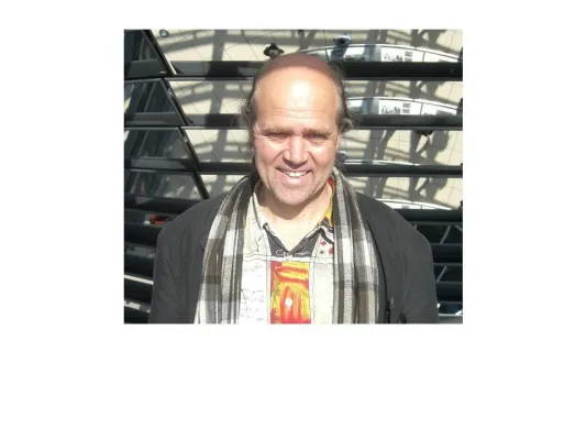 Kennen Sie Hobbitlieder und die musikalische Geschichte vom unendllich summenden schlummernden Schimmer? Bild: Kennen Sie Hobbitlieder und die musikalische Geschichte vom unendllich summenden schlummernden Schimmer?