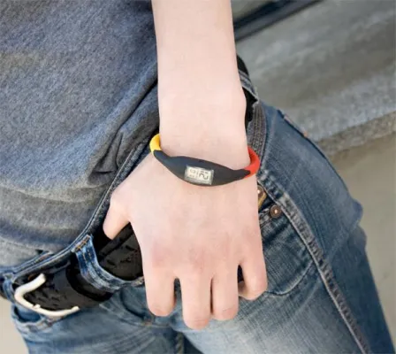 Bild: hello NEO bietet passende Accessoires für die Frauenfußball WM