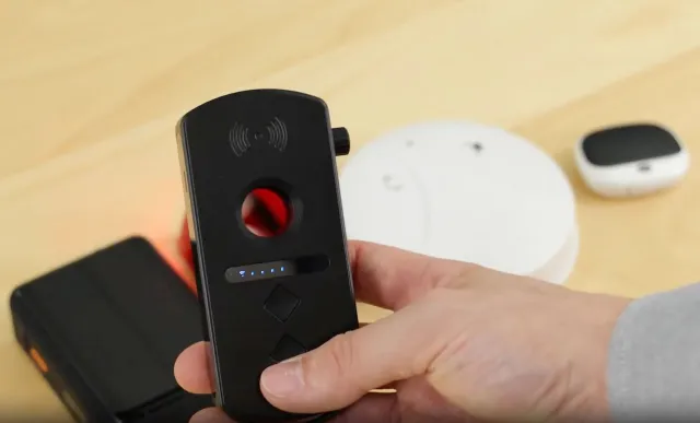 Swisscam Kamera Detektor im Test (Swisscam Erfahrungen) Bild: Swisscam Kamera Detektor im Test (Swisscam Erfahrungen)