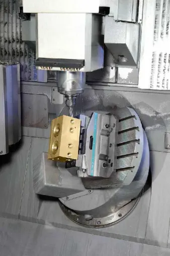 Bild: METAV 2010 - Hilma zeigt stationäre Spannsysteme und Neuheiten für Automation
